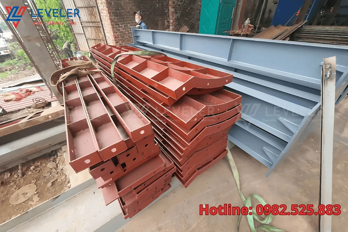 Gia công cốp pha cột vuông cho mọi công trình xây dựng- LEVELER